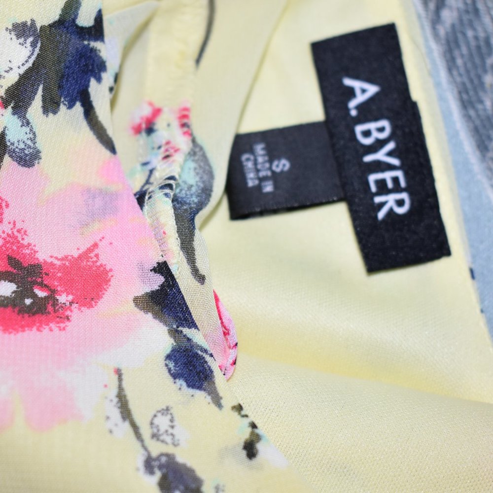 A. BYER FLORAL YELLOW BLOUSE SZ S - Picture 6 of 8